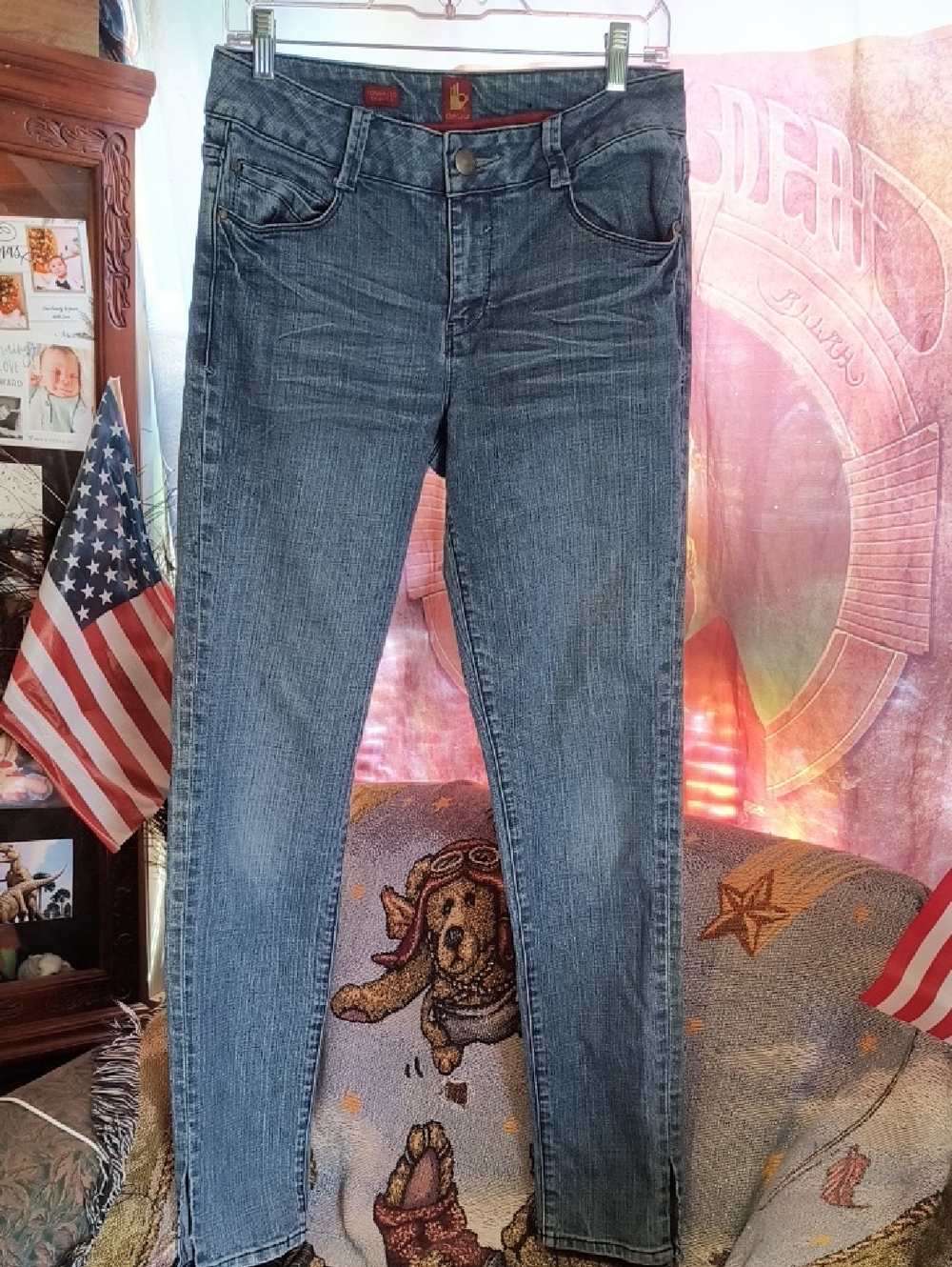 Sasson Women's Medium Wash Straight-Leg Jeans 8